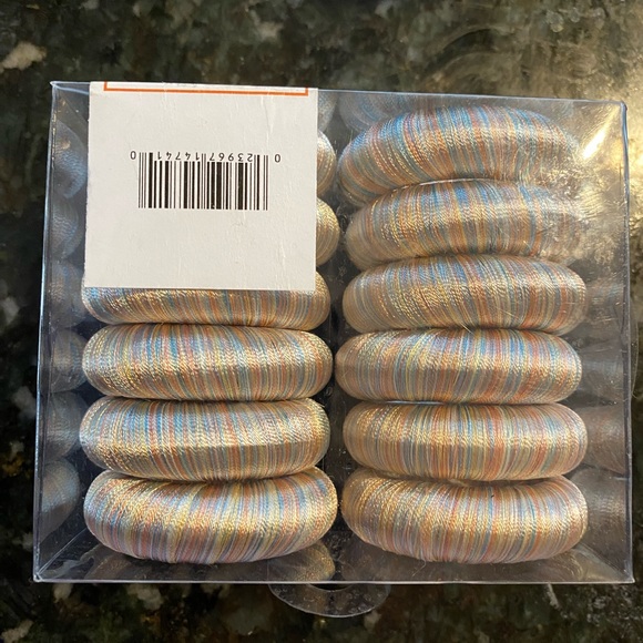 NEW still in package and never opened! Spring Yarn Wrap Napkin Rings Set of 12 - Picture 3 of 5